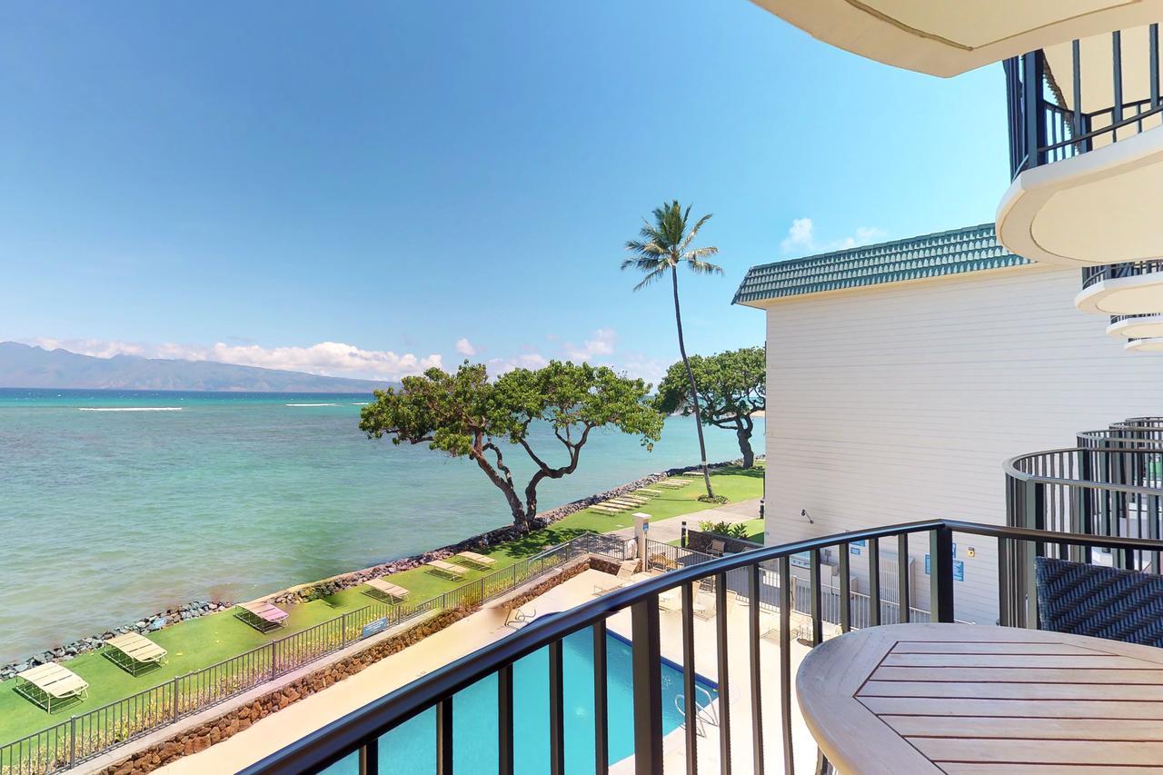 Kahana Reef Oceanfront Condos エクステリア 写真